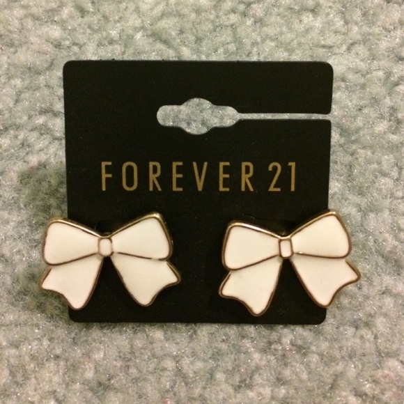 Forever 21 bow tie earrings