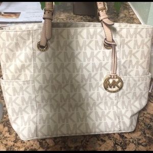Michael Kors East West Signature Jet Set Tote