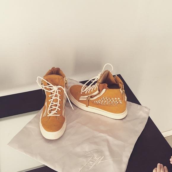 Giuseppe - Picture 2 of 4