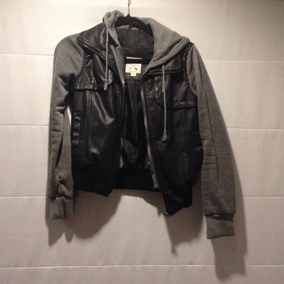 LA hearts jacket