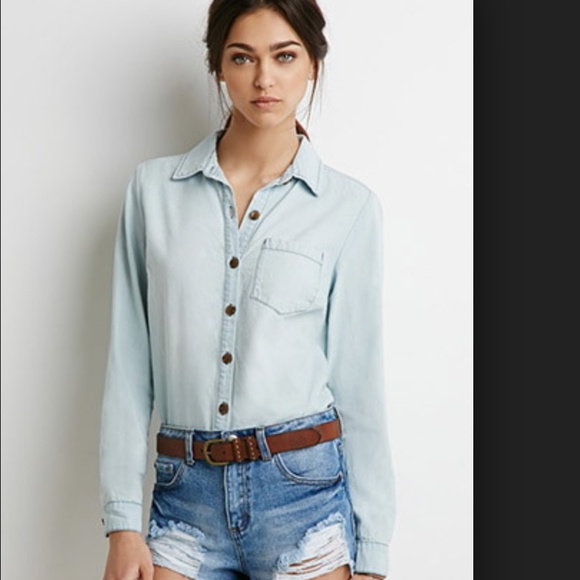 NWT Light denim forever 21 top.