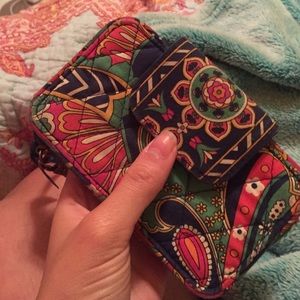 VERA BRADLEY WRISTLET / WALLET