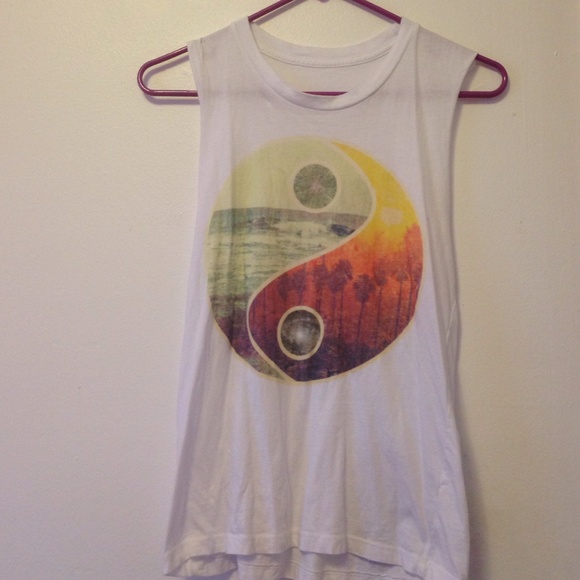 Brandy Melville muscle tee