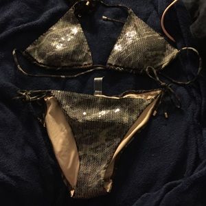 camo bikini