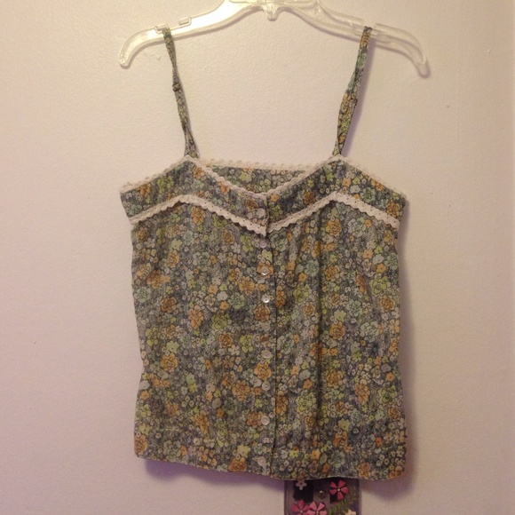 Cute green oneill floral tank