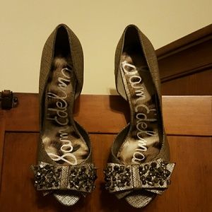 Pumps/open toe heels