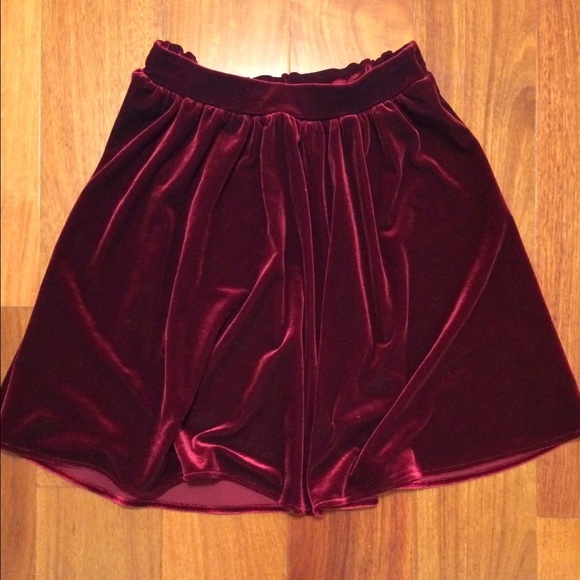 American Apparel Burgundy Stretch Velvet Skirt