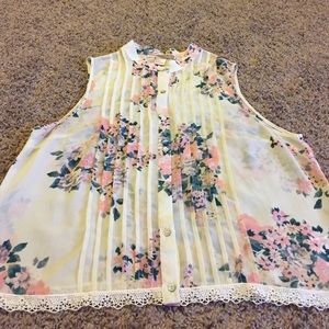 Forever 21 Cream Floral Top