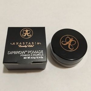 Anastasia Dipbrow Pomade