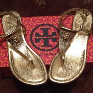 💯% authentic Tory Burch Gold sandal