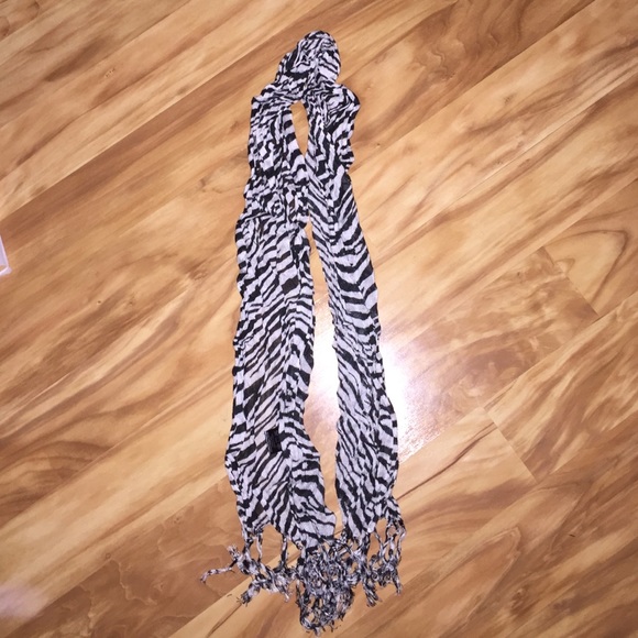 Scarf bundle 😊 !!! - Picture 2 of 3