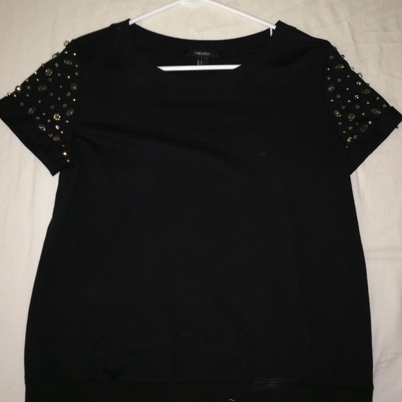 Studded t shirt - Picture 1 of 2
