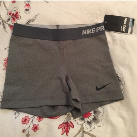 Nike pro shorts 3"