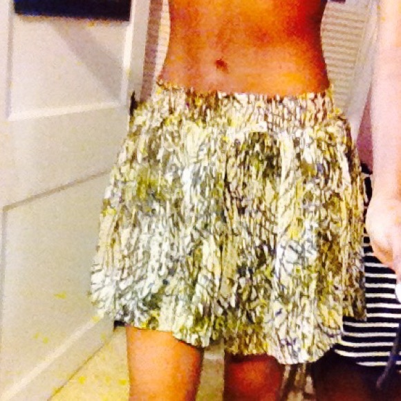 Short skirt