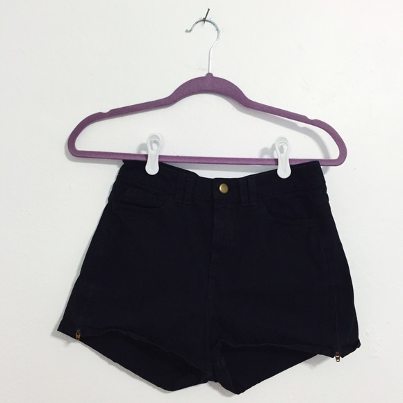 American Apparel High-Waist Side Zipper Short