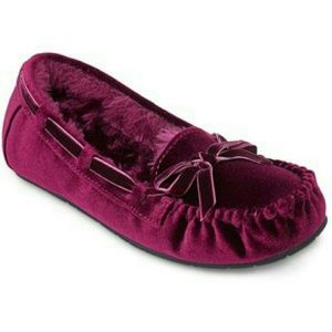 Burgunday velvet moccasins