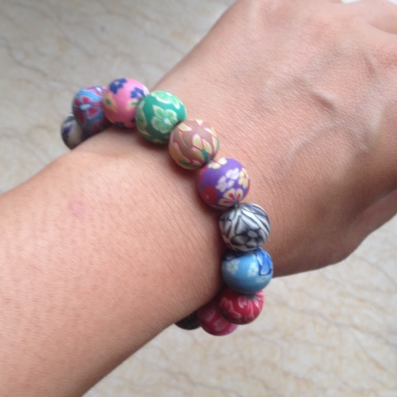 Hand paint bean bracelet