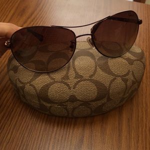 ✨flash sale!✨ Coach Aviators