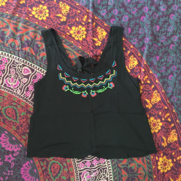 Key hole back tank