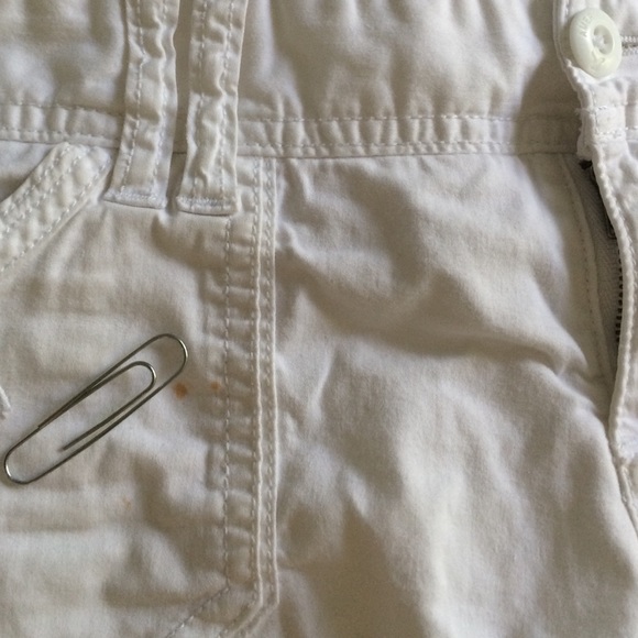 American Eagle White Shorts - Picture 2 of 2