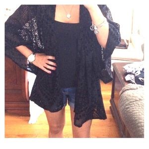 🌟Price Drop🌟Hollister🎊Lace Kimono