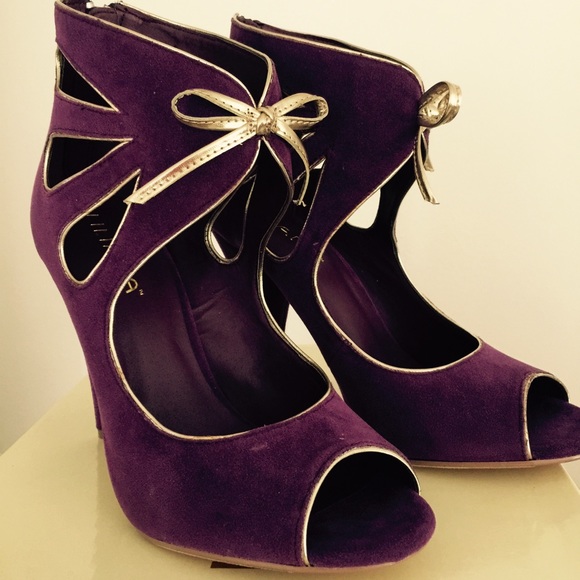 Liliana Shoes - Distressed Suede Like Bow Tie Booties Sz 8.5