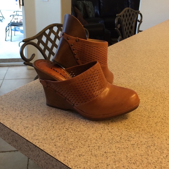 Gianni Bini Tan Clogs