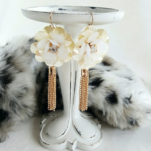 earrings | vintage rose tassels - Picture 7 of 7
