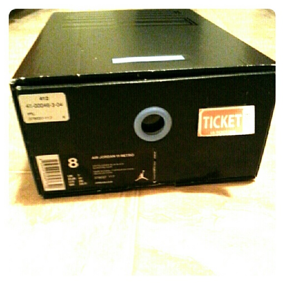 Jordan 11 legend blue