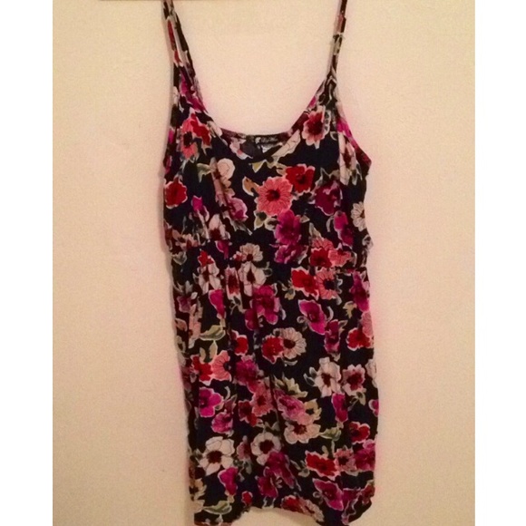 ✨✨Floral dress✨✨