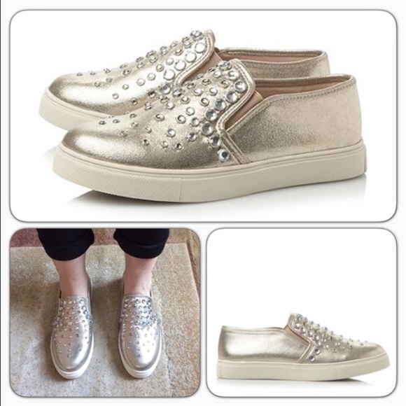 Steve Madden Shoes - •Steve Madden Slip-On Sneakers•