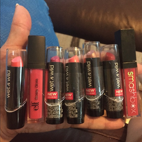 Bundle lipsticks