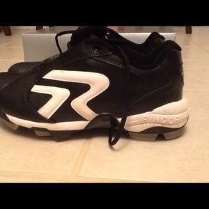 Ringor Softball Cleats
