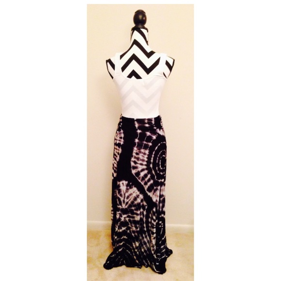 ɞʟȗє Maxi  ṭʏє  Ԁʏє Skirt