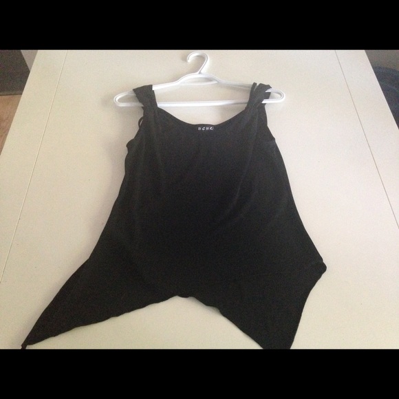 Gorgeous black tank/camisole