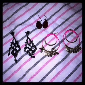 Fashion dangling earrings