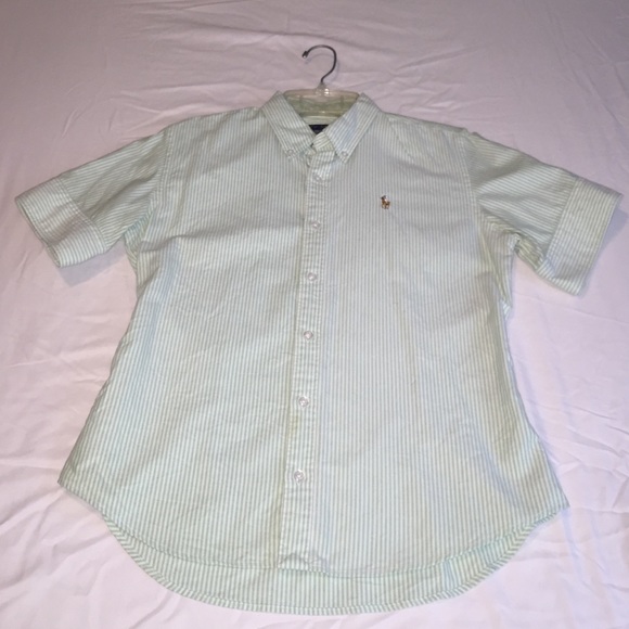 Polo shirt-sleeve button up