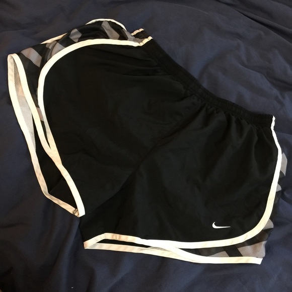 Nike shorts! (Black)