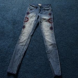 Forever 21 light washed embroidered skinny jeans
