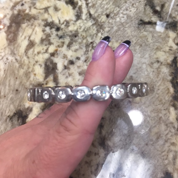 Silver bangle - Picture 2 of 2