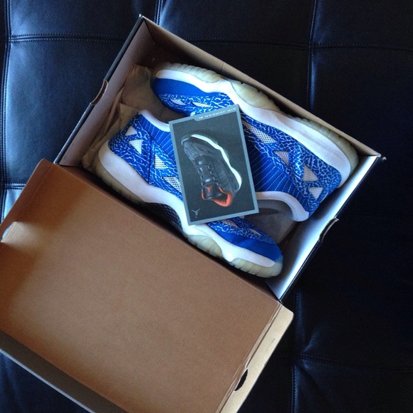 Jordan 11 low "argon blue" - Picture 3 of 3