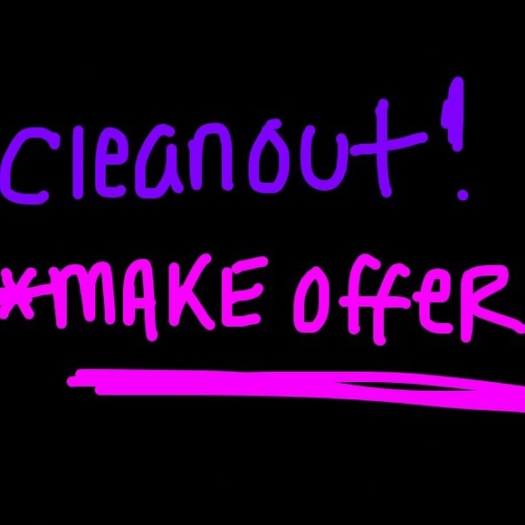 CLOSET CLEANOUT