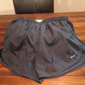 Women's Nike Sri fit workout shorts