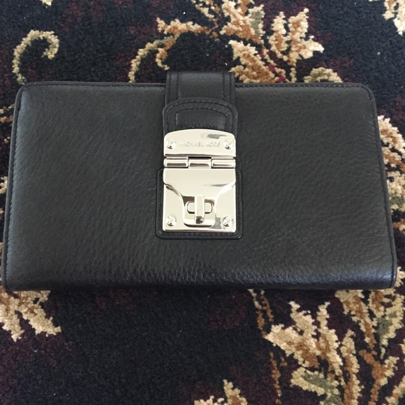 Michel kors black leather wallet!