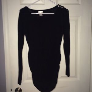 Lightweight maternity sweater