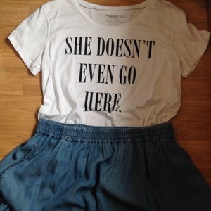 Mean Girls 💁🏼 "She Doesn't Even Go Here" Tee