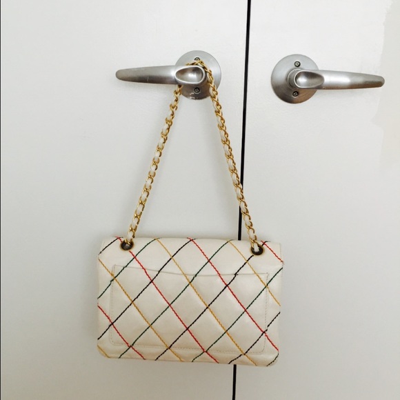 SOLD!!!! Chanel white multicolor surpique bag GHW - Picture 2 of 4