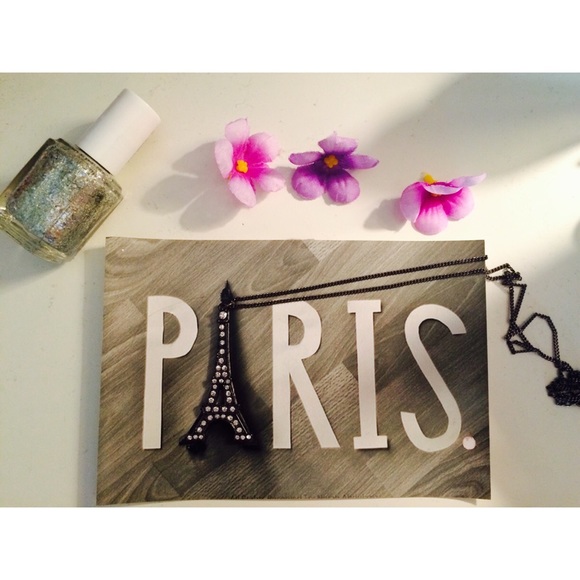 ✨PARIS EIFFEL TOWER NECKLACE✨