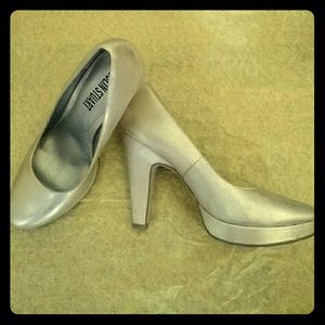 Gold party shoes!