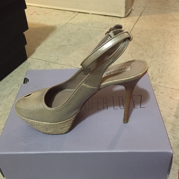Jennifer Lopez gently used heel so comfortable - Picture 3 of 3